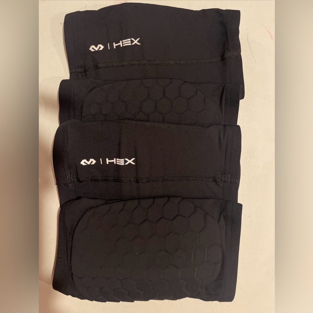 2 pair HEX Unisex Black Protective Knee/Elbow Pads by McDavid